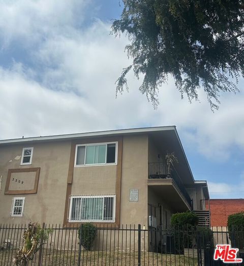 3209 Bartdon Avenue Inglewood CA 90303