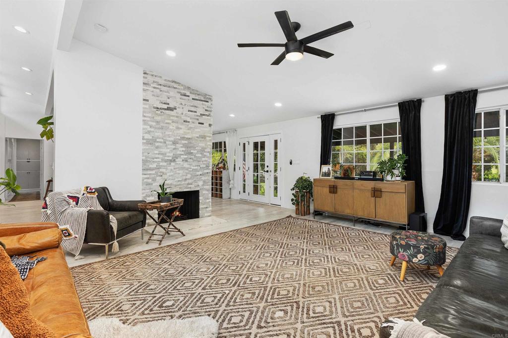 159 La Lomita Drive