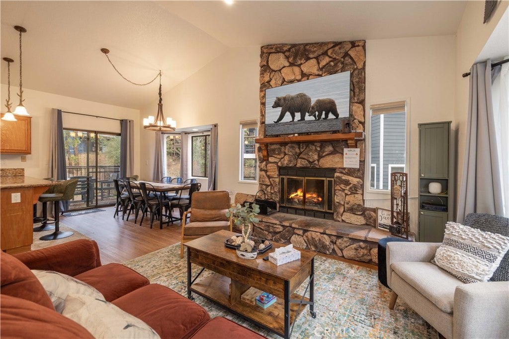 820 Villa Grove