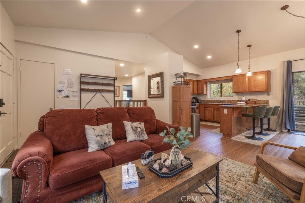 820 Villa Grove