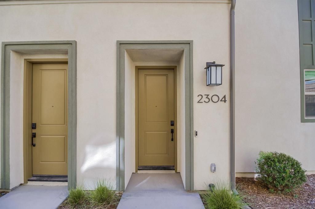Photo of 2304 Trevi Cir Cir, Chula Vista, CA 91913 (MLS # 250038936SD)