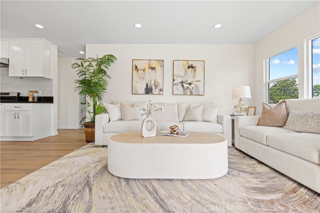 2516 E Walnut Creek