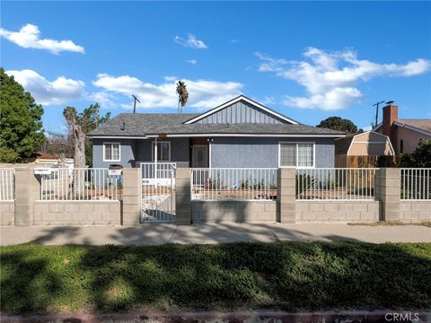 Photo of 6958 Jumilla Avenue, Winnetka, CA 91306 (MLS # SR26044360)