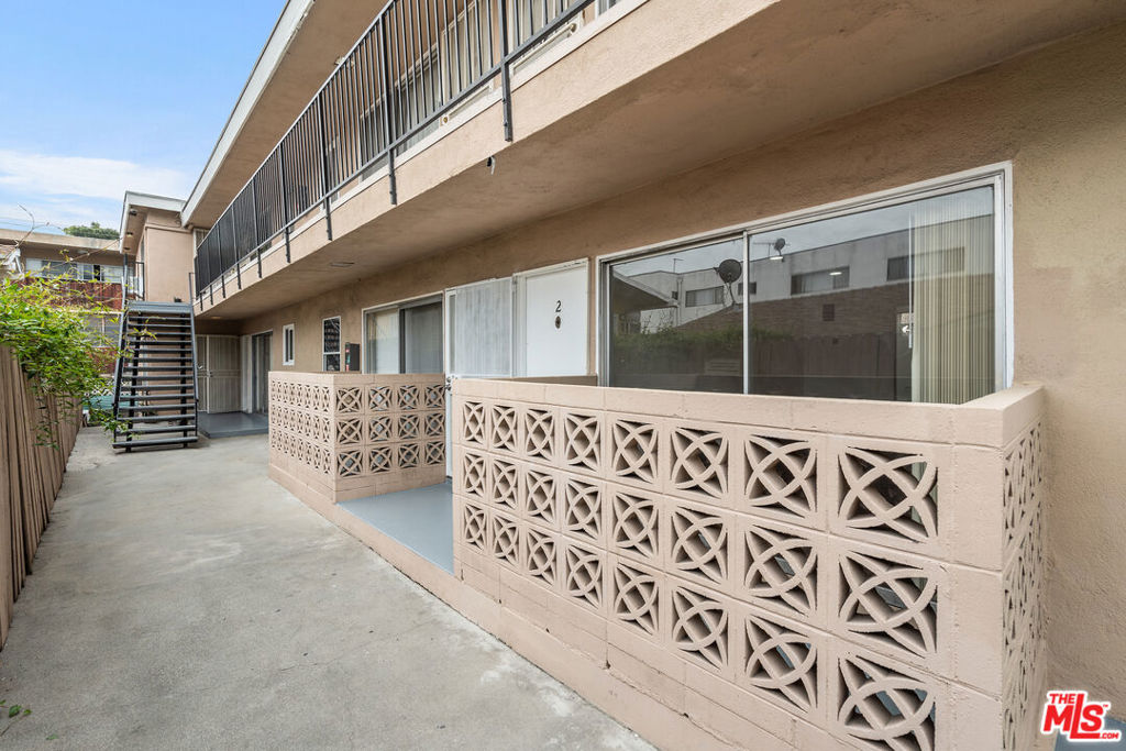 7550 Fountain Avenue