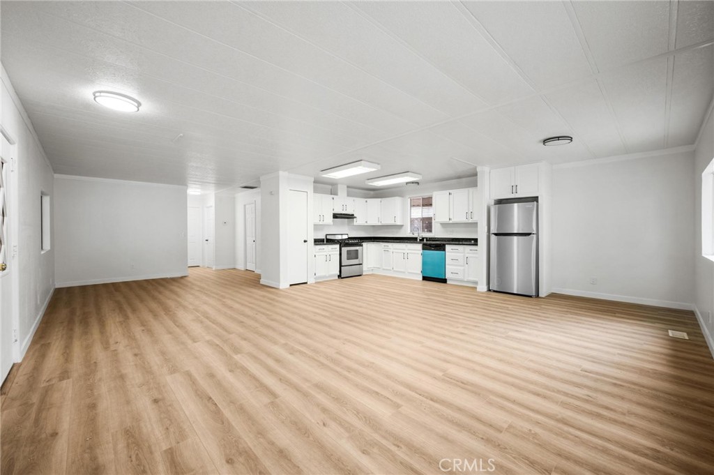 18145 Soledad Canyon Road 44