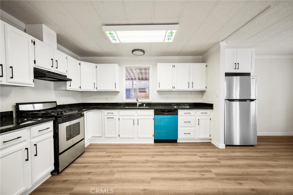 18145 Soledad Canyon Road 44