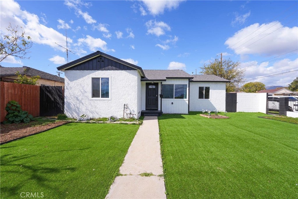 12871 Osborne Street, Arleta CA 91331