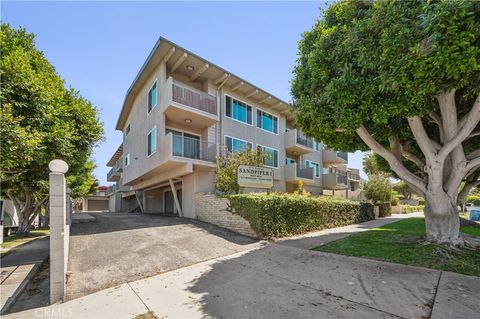 Photo of 100 S Guadalupe Avenue #206, Redondo Beach, CA 90277 (MLS # SB25263141)