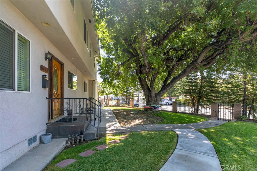 Properties 2 6602 Charlesworth Avenue