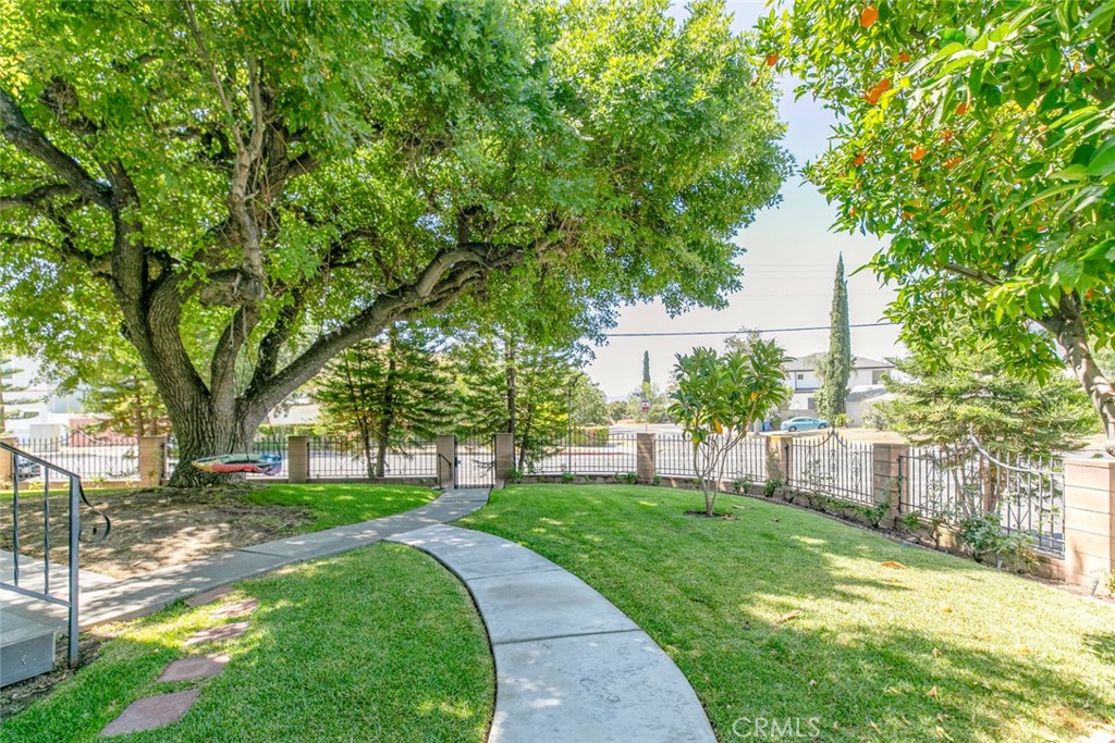 Properties 3 6602 Charlesworth Avenue
