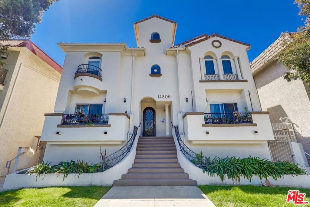 Welcome Home to This Charming 2005 BUILD TOWNHOUSE-Style Condo in the Heart of Sherman Oaks! Ideally located, this beautifully updated 2-bedroom, 2.5-bathroom CORNER UNIT residence offers 1,060 sq ft of stylish and comfortable living. THIS IS A QUITE UNIT IN THE BACK OF THE BUILDING. Step inside and immediately feel at home in the inviting living space featuring wood-like flooring, fresh paint, RECESSED LIGHTING, and an abundance of NATURAL LIGHT. A cozy FIREPLACE and a second floor SKYLIGHT enhance the warm and welcoming atmosphere. The main level features an OPEN FLOOR PLAN with a spacious living room, dining area, a convenient half bathroom, and an UPDATED KITCHEN complete with stainless steel appliances, a farmhouse sink, and modern finishes. Enjoy morning coffee or dine al fresco on one of TWO PRIVATE BALCONIES. Upstairs, you'll find two generously sized primary suites with en suite, jetted spa tub and walk-in closets, one with a private balcony. A stackable WASHER AND DRYER is conveniently located on this level, adding to the home's everyday functionality. Additional highlights include two secured, assigned parking spaces in the underground garage and a SHARED ROOFTOP DECK perfect for soaking in the California sunshine. With just SIX UNITS in the building and LOW HOA dues, this is a rare opportunity for both comfort and value. Located just moments from Whole Foods, Trader Joe's, Westfield Fashion Square, and endless dining and entertainment options, this home offers unbeatable convenience in a highly desirable neighborhood. Move-in ready and waiting for you to make it your own don't miss this Sherman Oaks gem! This unit is the back not facing Burbank Blvd with only one shared wall. Some Photos Virtually Staged
