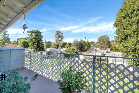 957 Calle Aragon N Laguna Woods CA 92637