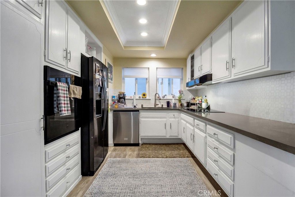 Photo of 957 Calle Aragon #N, Laguna Woods, CA 92637 (MLS # OC25275118)