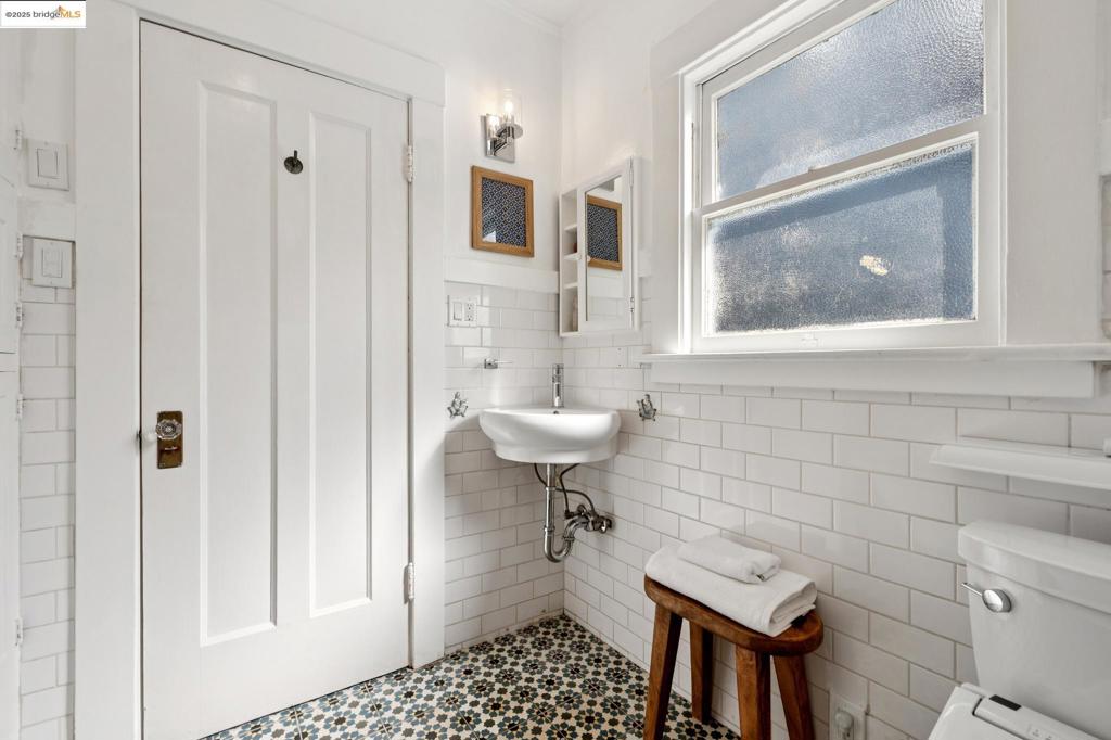 POETS CORNER - Residential