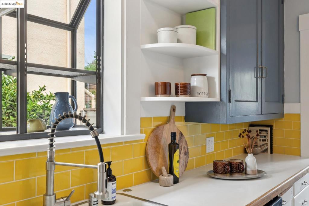 POETS CORNER - Residential