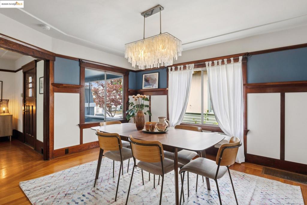 POETS CORNER - Residential