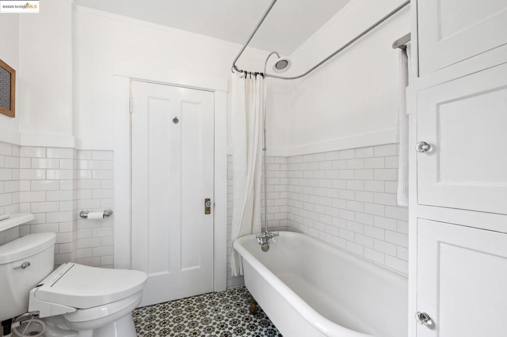 POETS CORNER - Residential