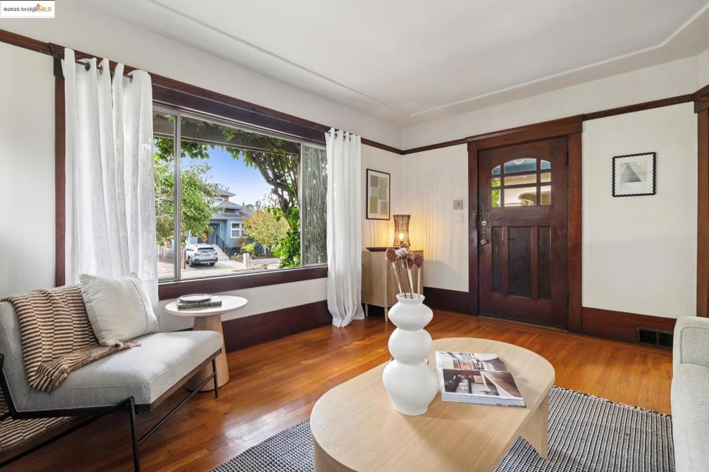 POETS CORNER - Residential