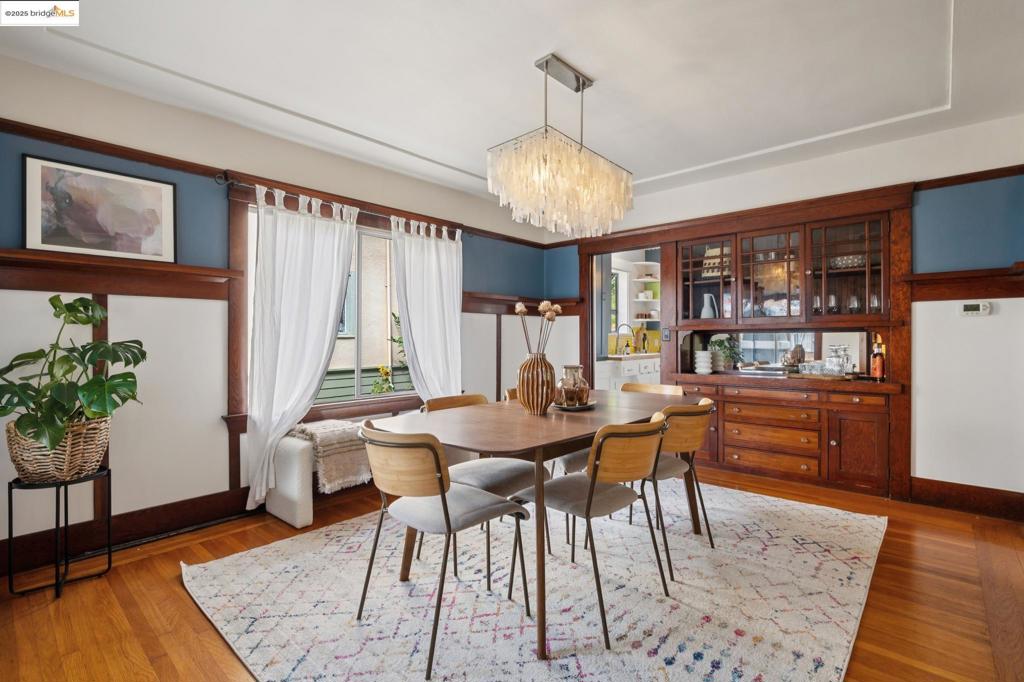 POETS CORNER - Residential