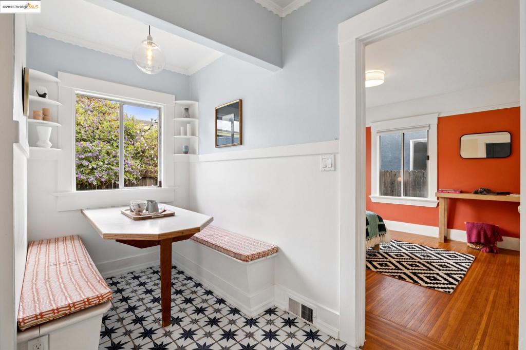 POETS CORNER - Residential