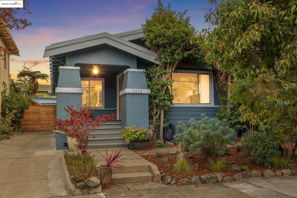 POETS CORNER - Residential