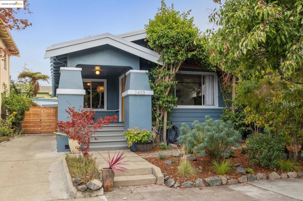 POETS CORNER - Residential