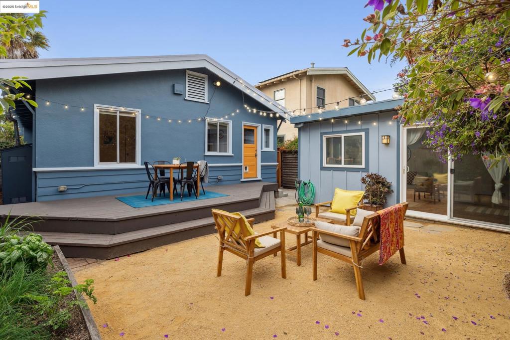 POETS CORNER - Residential