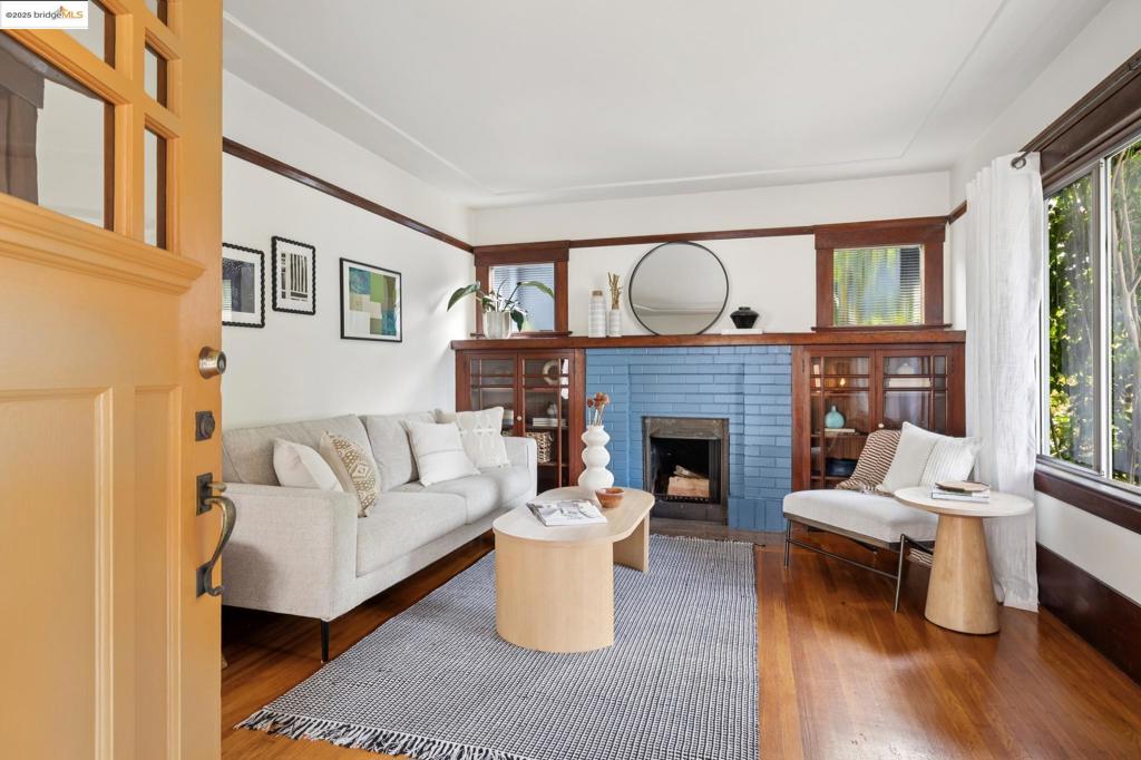POETS CORNER - Residential