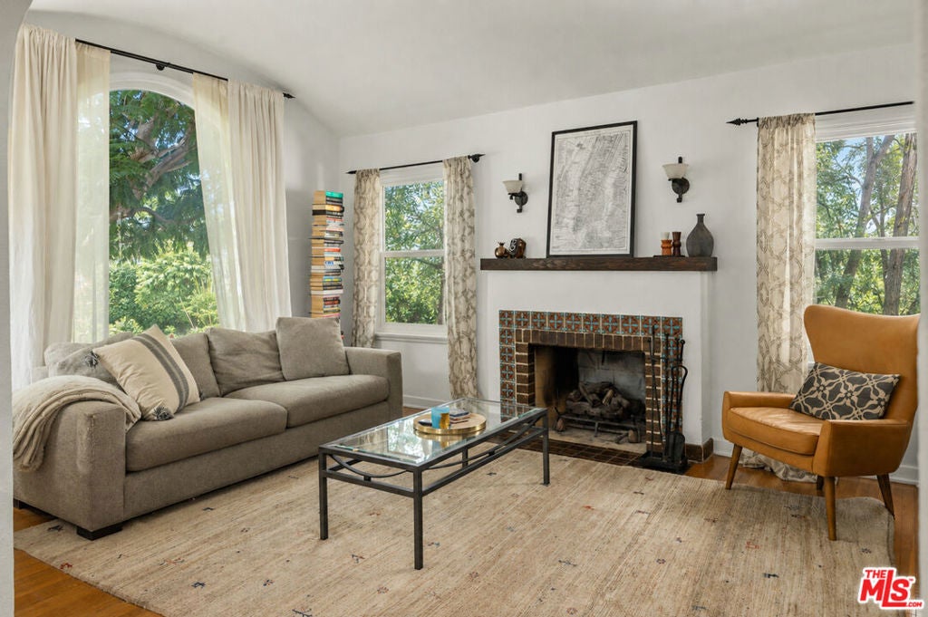 3778 May Street, Los Angeles CA 90066