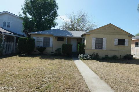 Photo of 17740 Vanowen Street, Reseda, CA 91335 (MLS # 226001347)