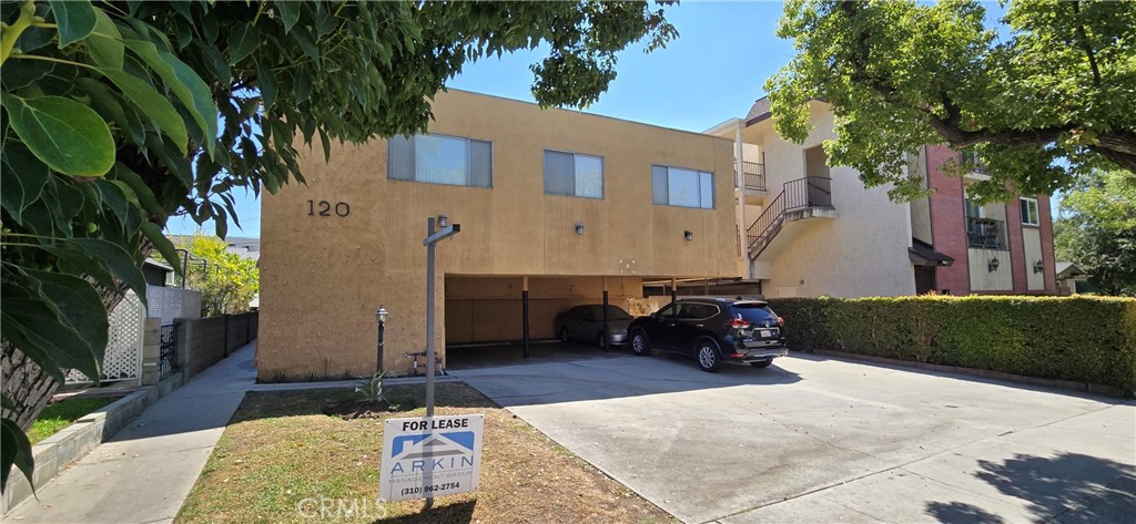 Beautiful 1-Bedroom Apartment in the Heart of Glendale. This spacious 1 bedroom, 1 bathroom apartment (second-level unit) offers 800 sq. ft. of comfortable living space. Originally built in 1962, the unit has been thoughtfully updated with modern finishes, including Fully renovated kitchen with new cabinets, quartz countertops, and stainless-steel appliances (gas range, refrigerator, and dishwasher). Updated bathroom and freshly painted interior including new cabinets and quartz countertop. Vinyl wood-look flooring throughout. Community laundry room available for residents. Conveniently situated in the heart of Glendale, the apartment is just minutes away from shopping centers, grocery stores, dining options, and movie theaters. Easy access to the 2 and 134 freeways makes commuting simple. Sorry, no pets allowed. No smoking property