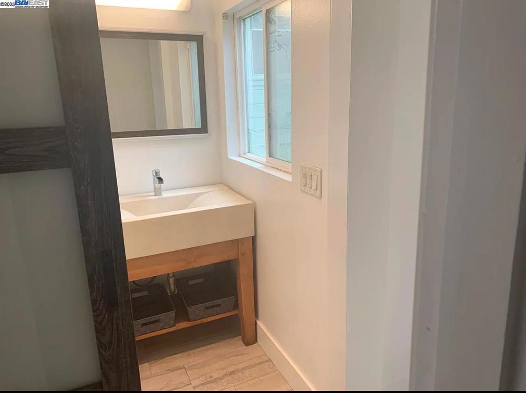 WEST OAKLAND - Residential