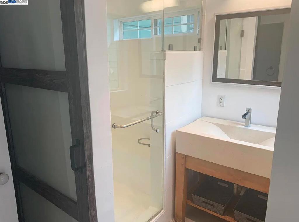 WEST OAKLAND - Residential