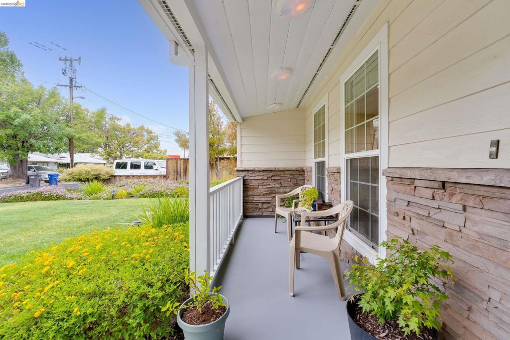 1894 Granada Dr