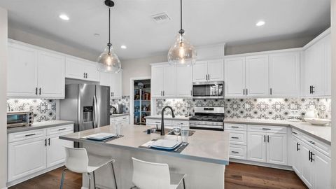 Photo of 30491 De Caron Street, Murrieta, CA 92563 (MLS # NDP2601454)