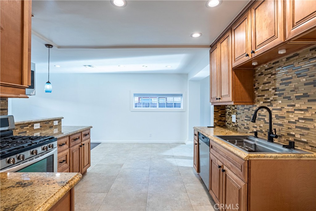 7965 Quimby Ave.