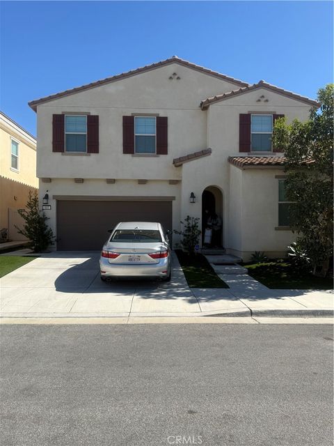Photo of 467 North Pinewood Ave, Rialto, CA 92376 (MLS # TR26036226)