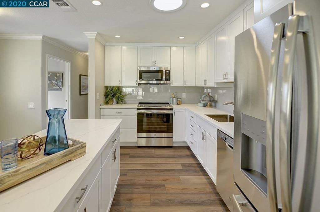 listing image 130723563965465922630