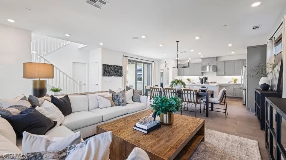 Calla (CALLA5P) - Residential Lease