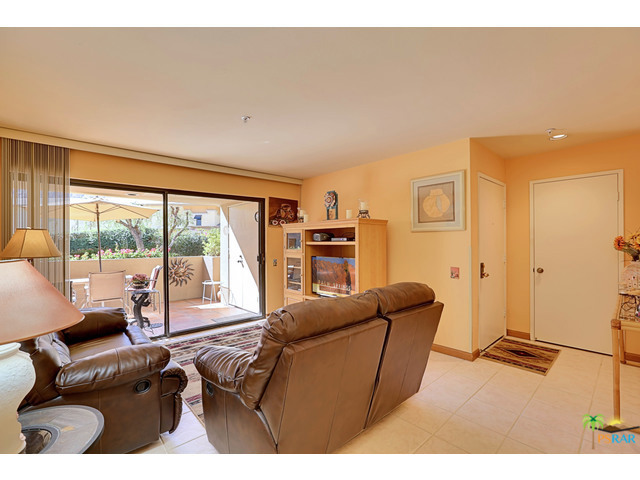 Plaza Villas - Residential