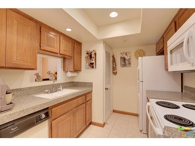 Plaza Villas - Residential