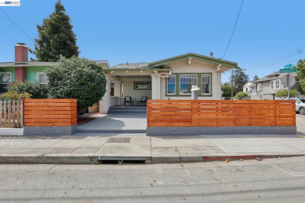 1542 Buena Vista Ave