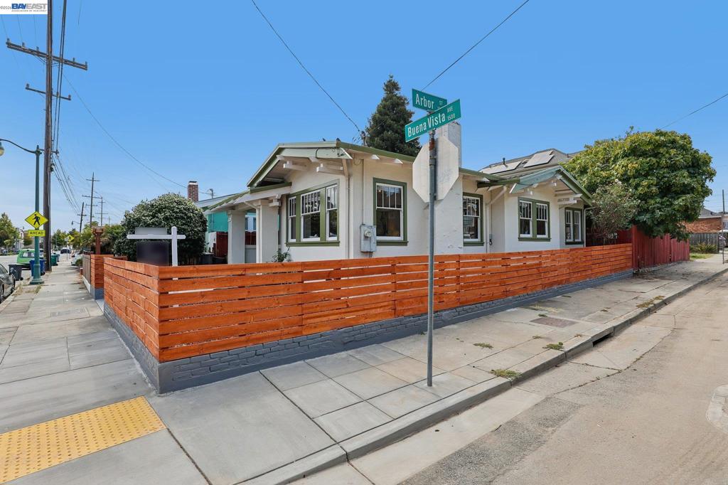 1542 Buena Vista Ave