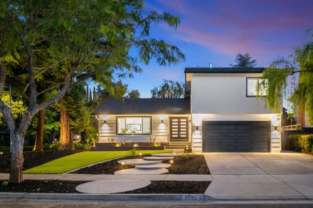 3742 Wellington Square