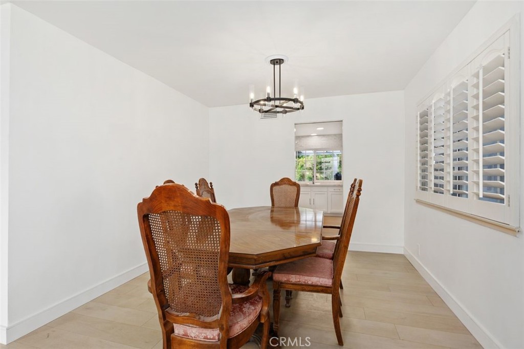 903 S Nordica Street