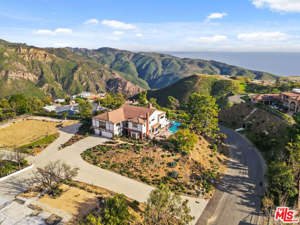 Photo of 23255 W Paloma Blanca Drive, Malibu, CA 90265 (MLS # 25620261)