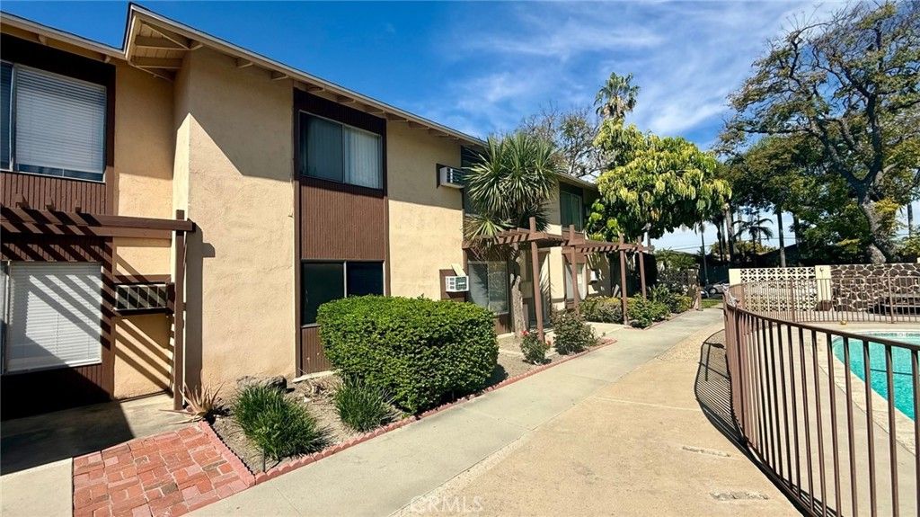 Photo of 2258 W Colchester, Anaheim, CA 92804 (MLS # PW26047601)