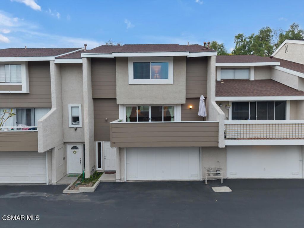 Photo of 749 Warwick Avenue, Thousand Oaks, CA 91360 (MLS # 226001478)