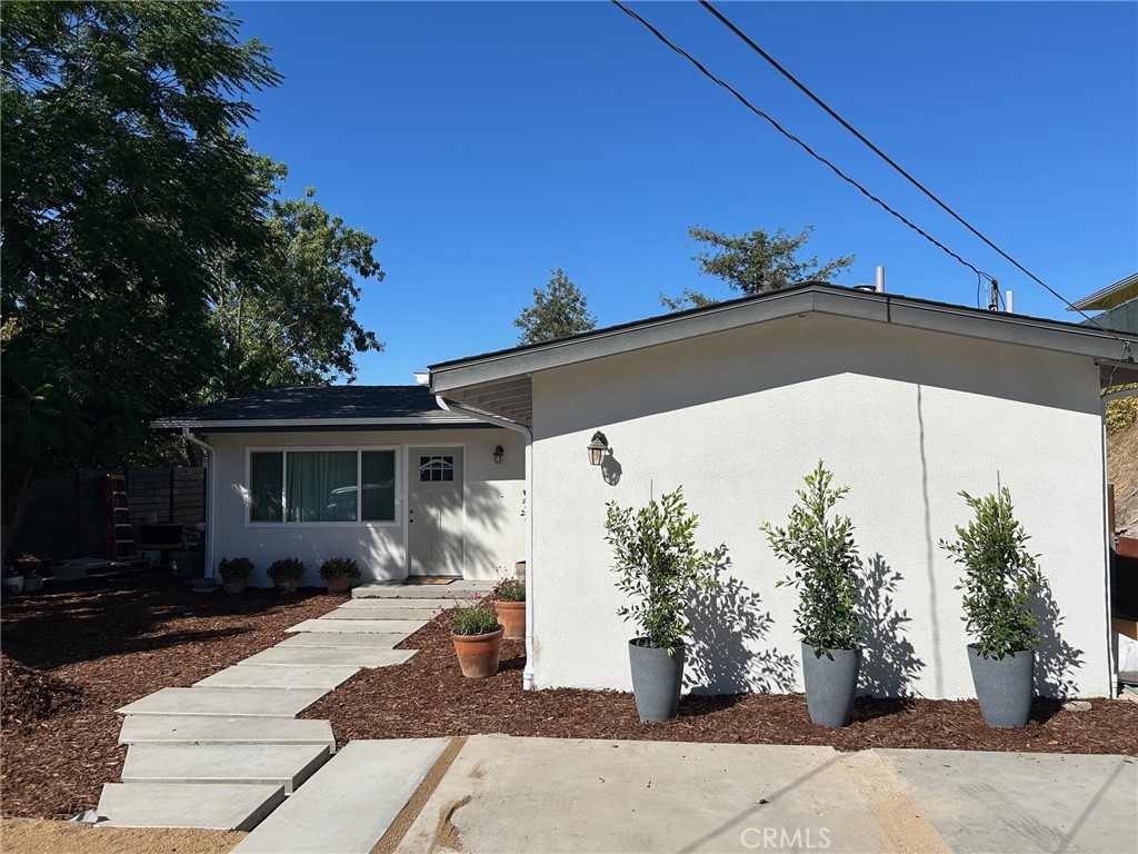 4255 Estrada Avenue