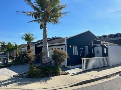 Photo of 4624 Falkirk Bay, Oxnard, CA 93035 (MLS # V1-33370)